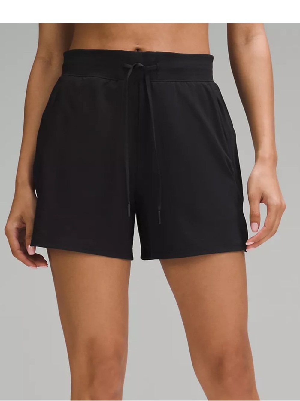 Lululemon License to Train High-Rise Short 4" NWT size 4 Black